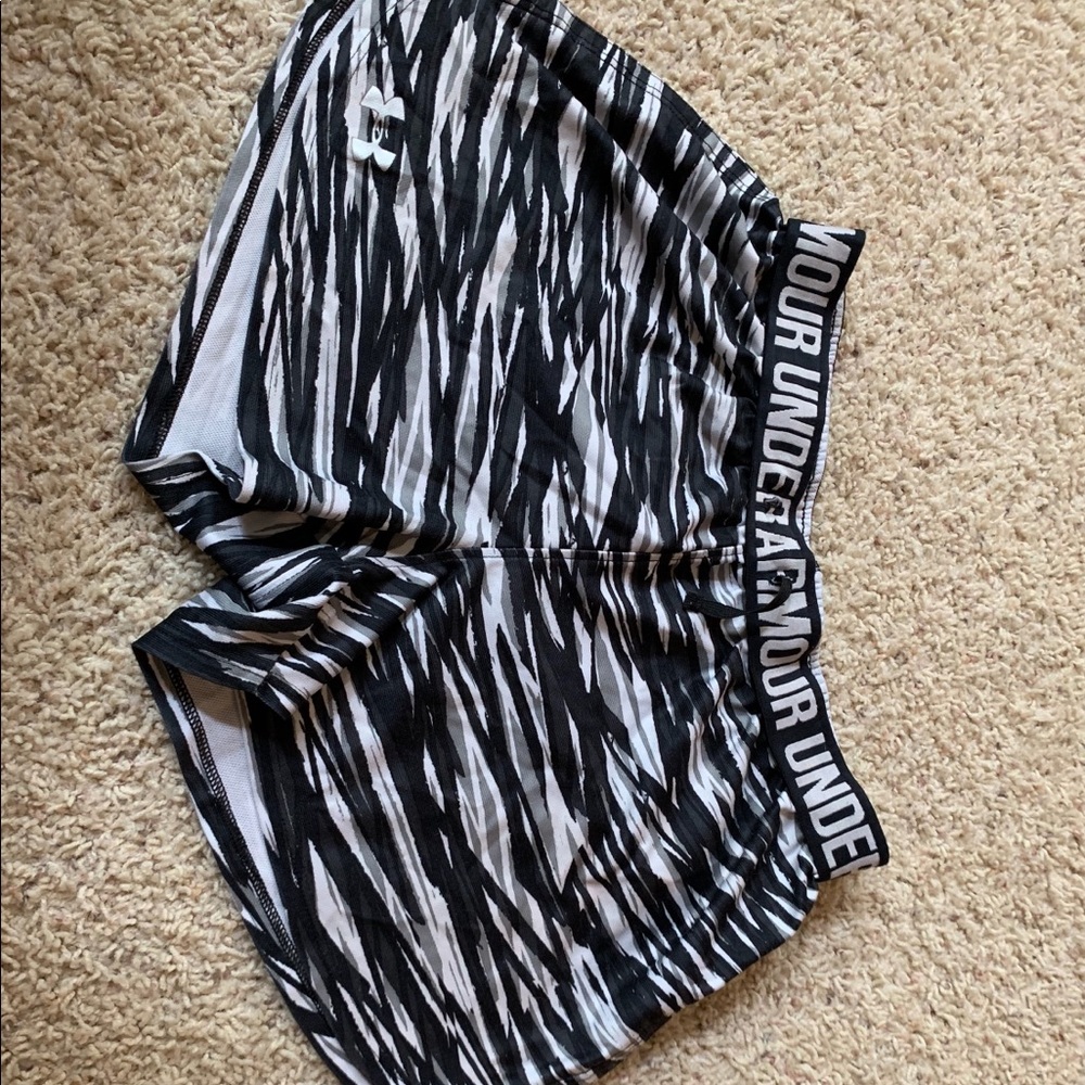 Under armor black and white camo shorts